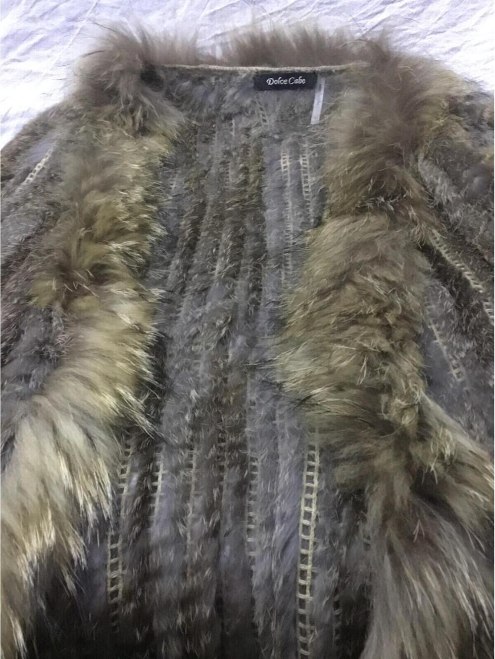 DOLCE CABO Rabbit & Raccoon Fur Sleeveless Vest w/ Hook & Eye Closure. Size L